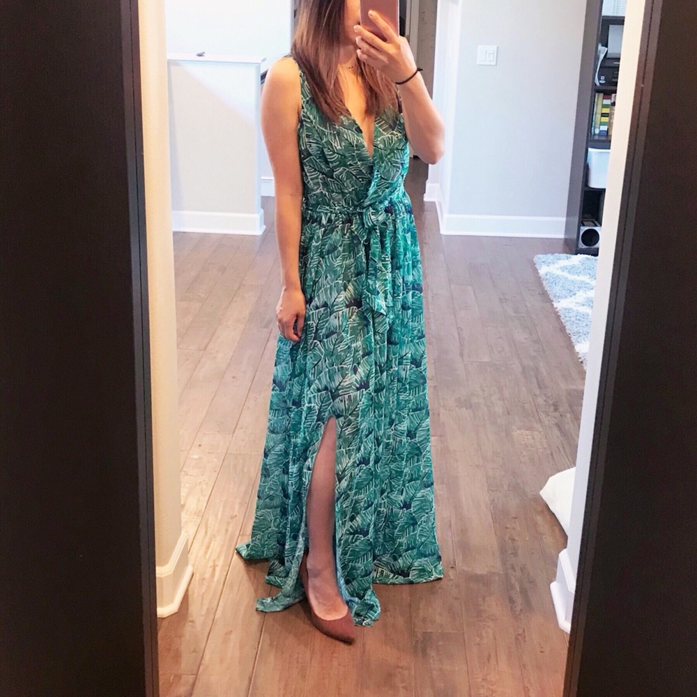 LAST 1!!✨HP✨Emerald green floor length maxi - Picture 4 of 8
